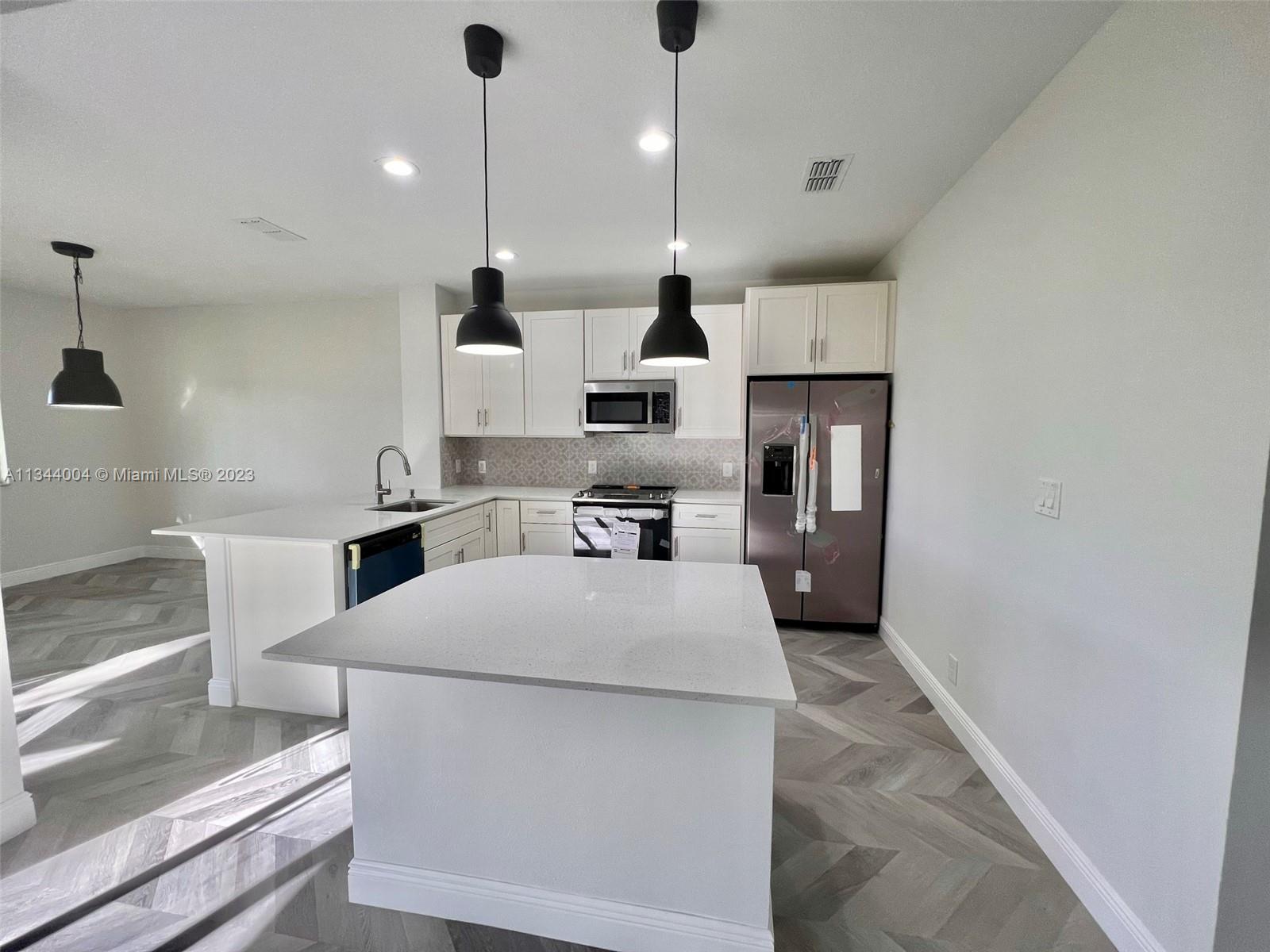 Photo 11 of 36 of 16315 Malibu Dr 74 townhome