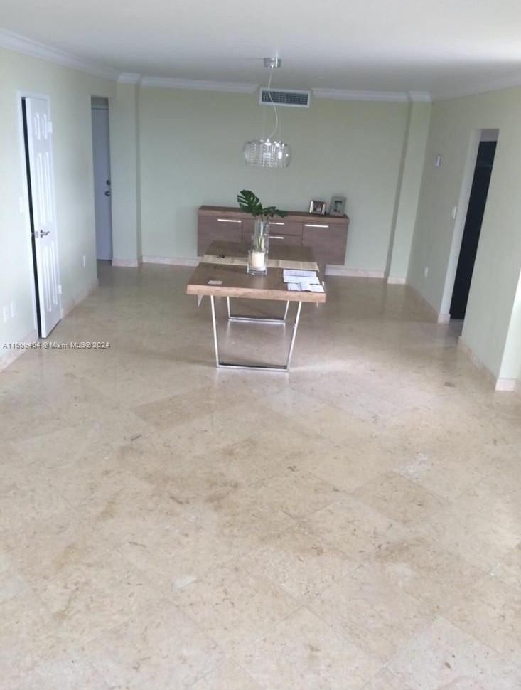 KENNEDY HOUSE CONDO - Residential