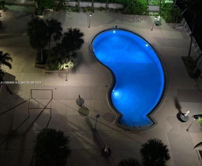 KENNEDY HOUSE CONDO - Residential