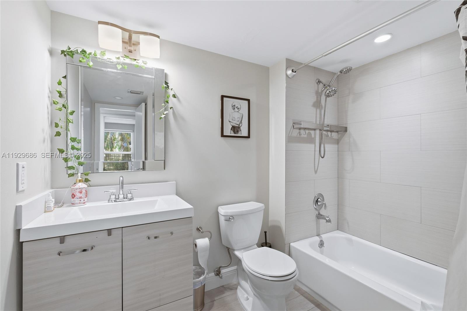 CORAL WAY GARDENS CONDO - Residential Lease