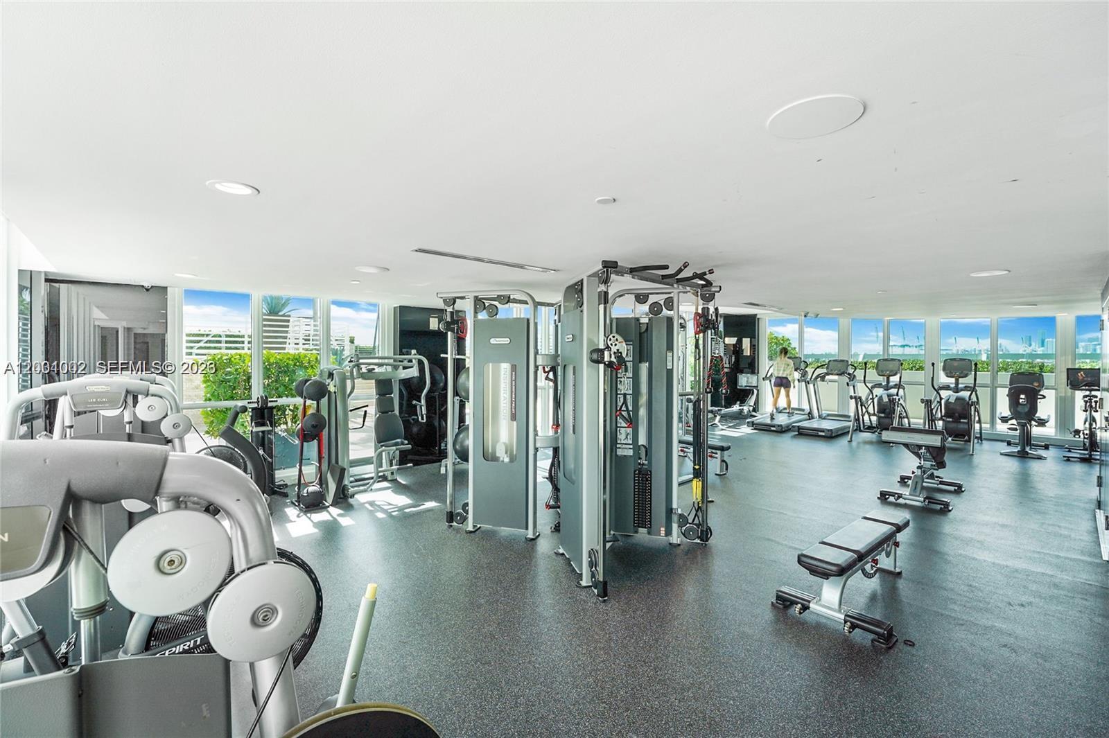 THE BENTLEY BAY CONDO - Residential Lease