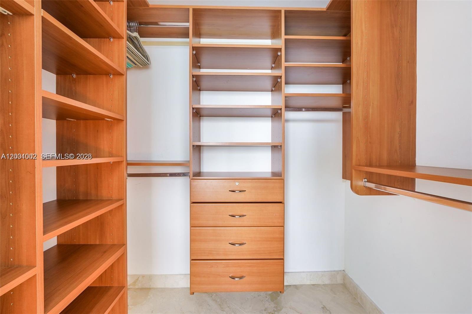 THE BENTLEY BAY CONDO - Residential Lease