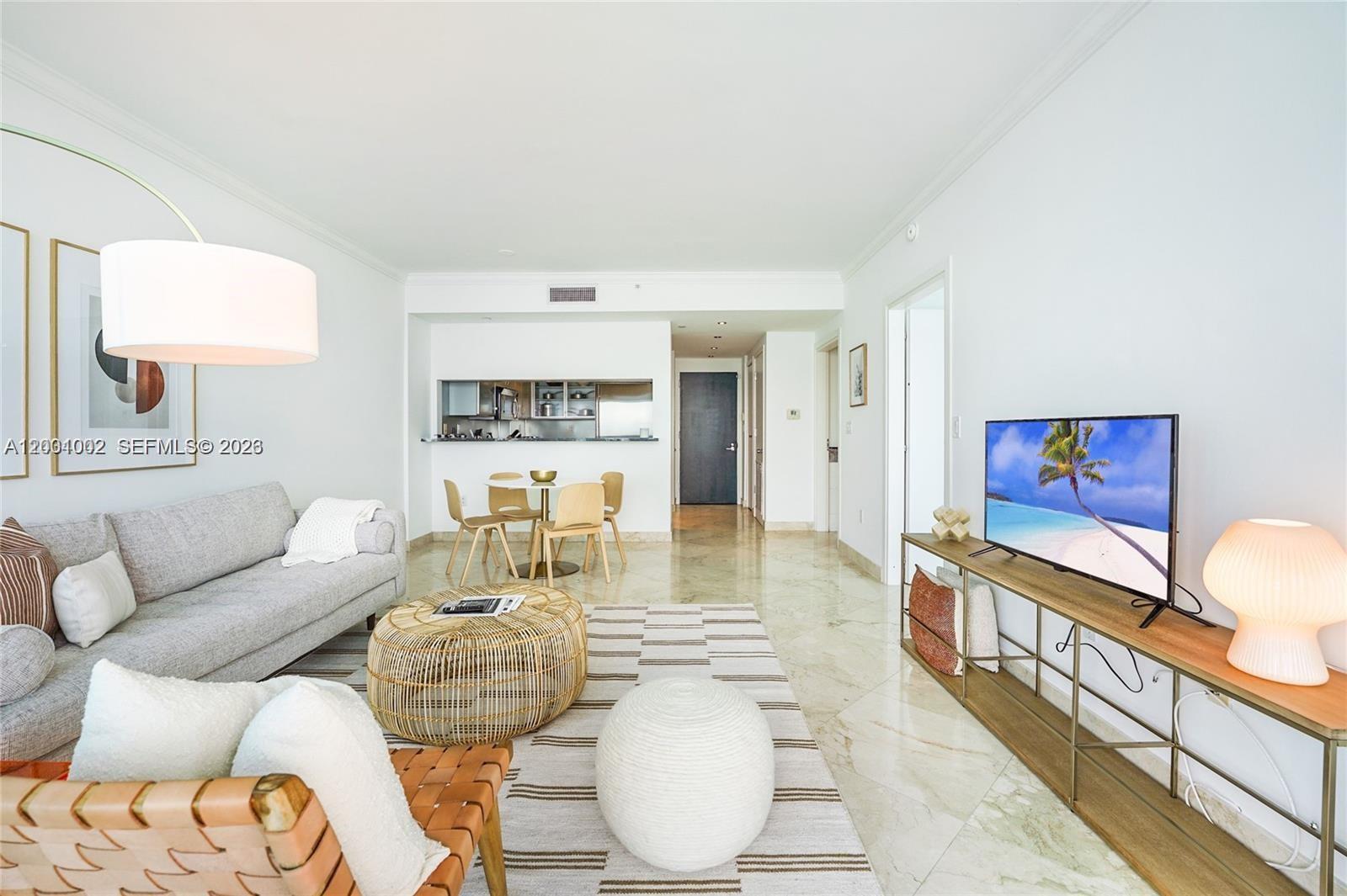 THE BENTLEY BAY CONDO - Residential Lease