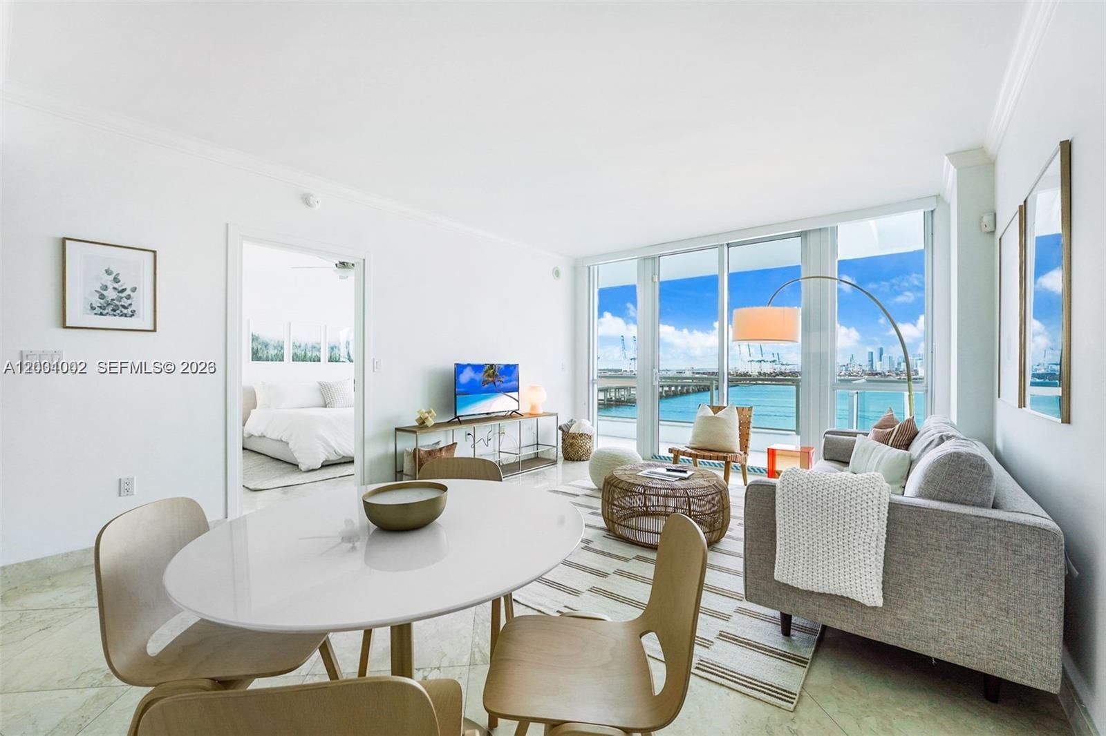 THE BENTLEY BAY CONDO - Residential Lease