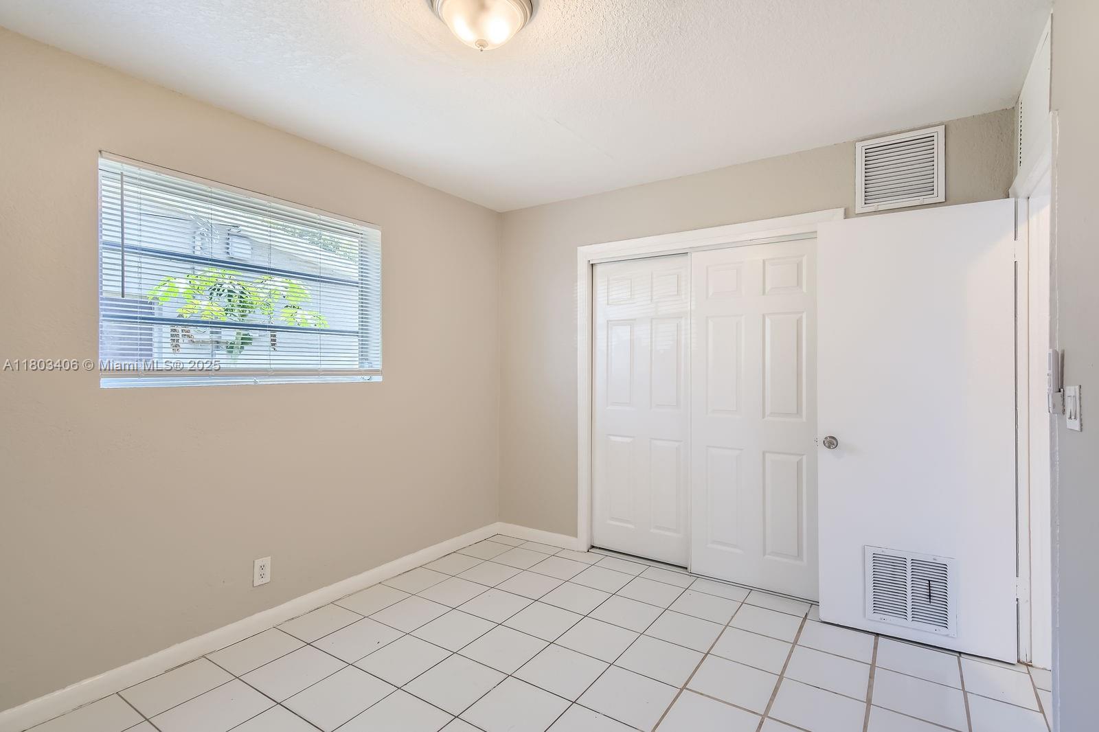 ORIOLE ESTATES SEC 8 - Residential