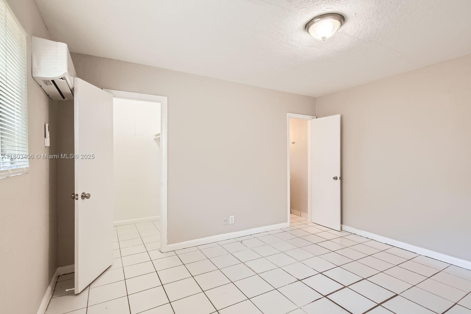 ORIOLE ESTATES SEC 8 - Residential