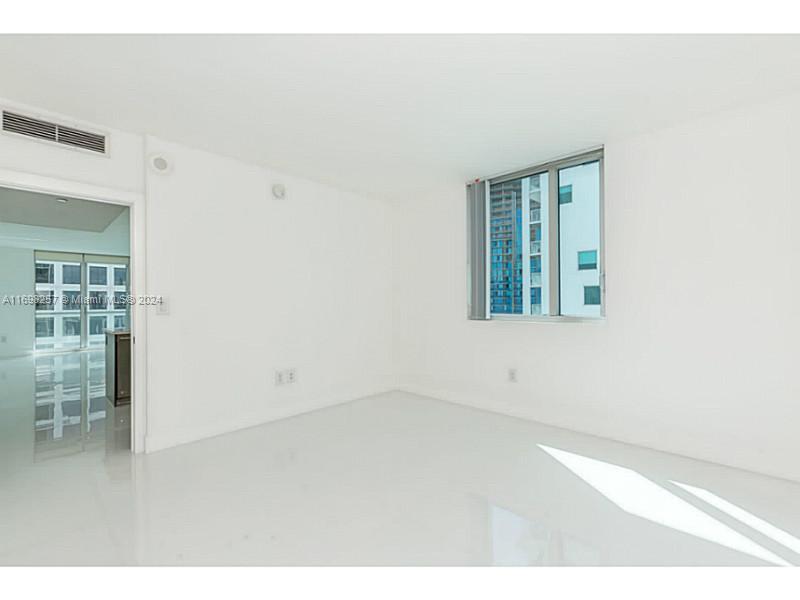 500 BRICKELL EAST - Residential