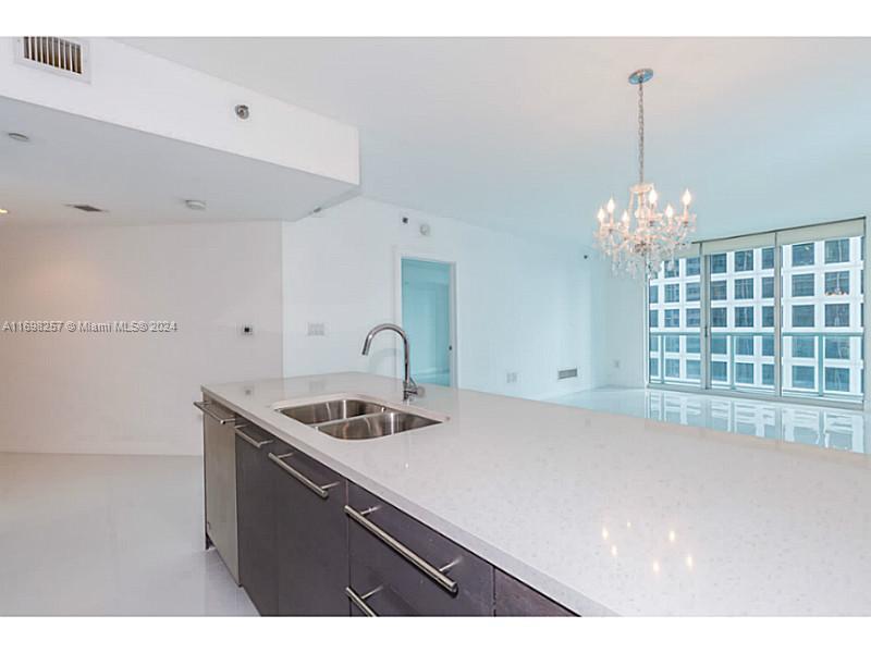 500 BRICKELL EAST - Residential