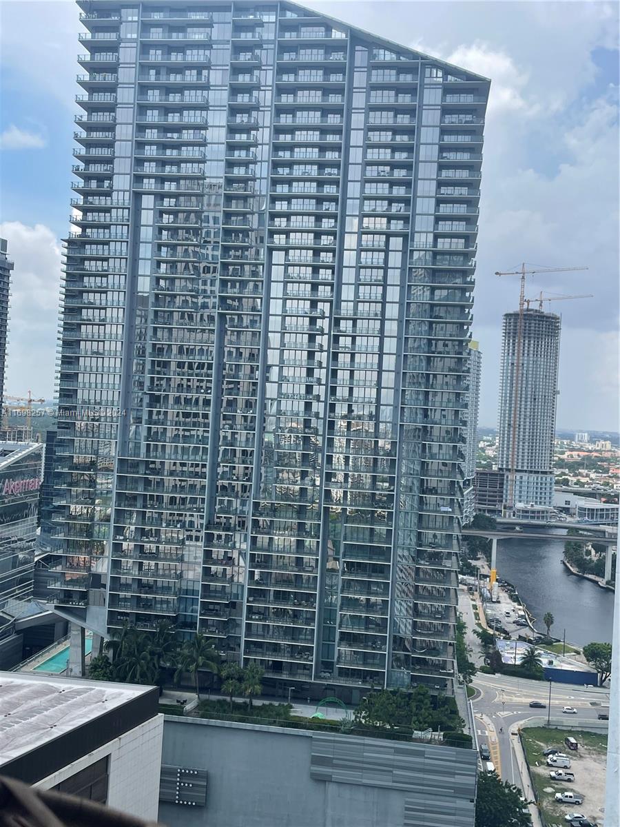 500 BRICKELL EAST - Residential