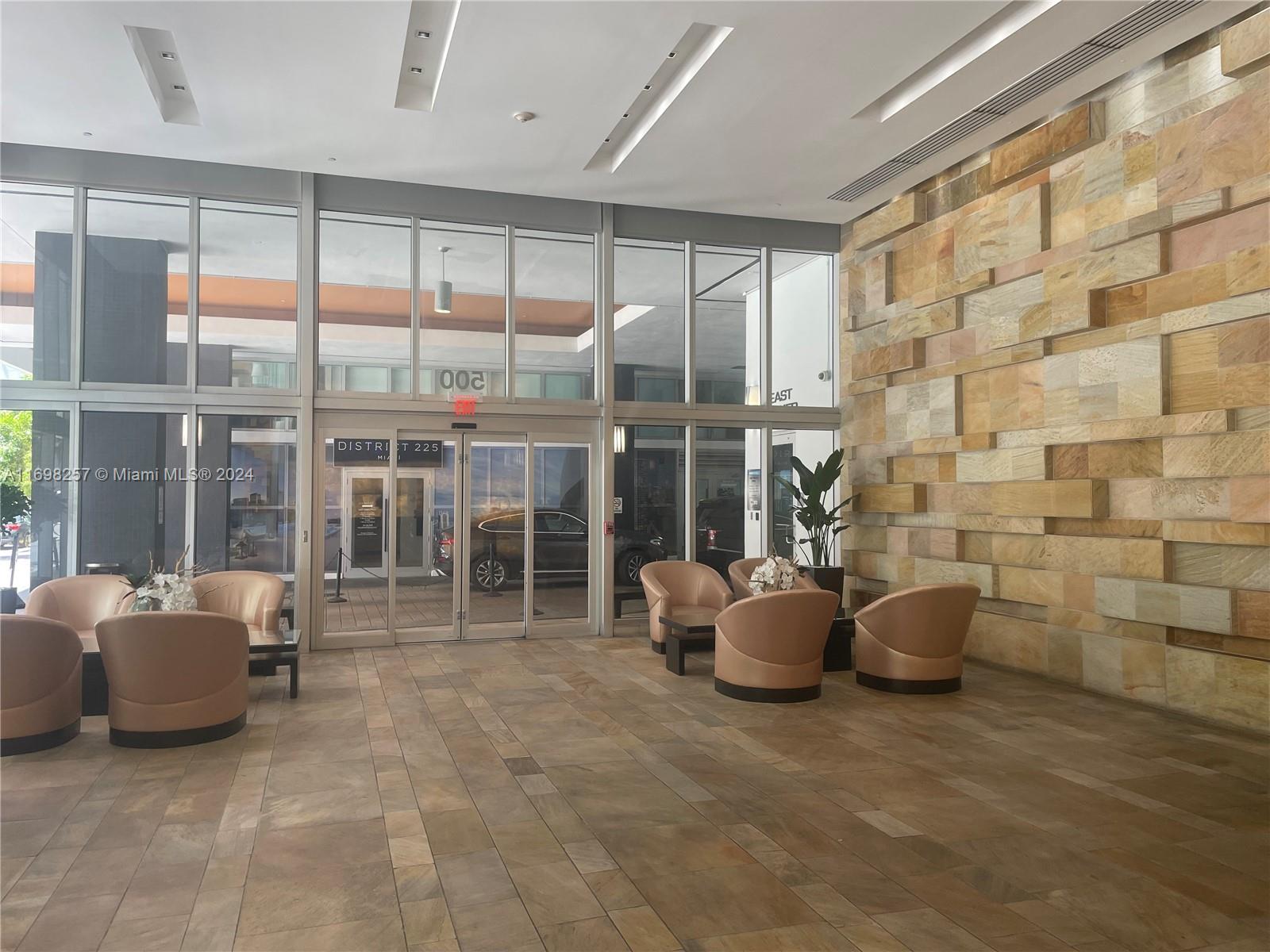 500 BRICKELL EAST - Residential