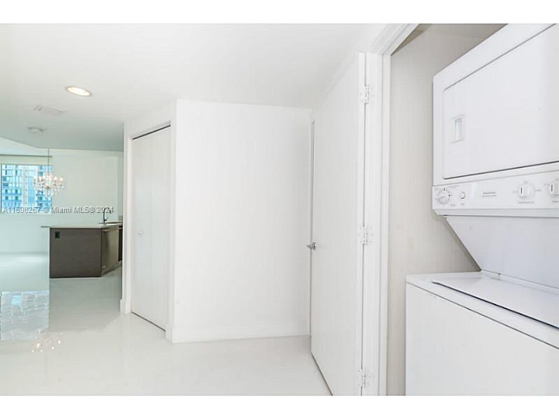 500 BRICKELL EAST - Residential