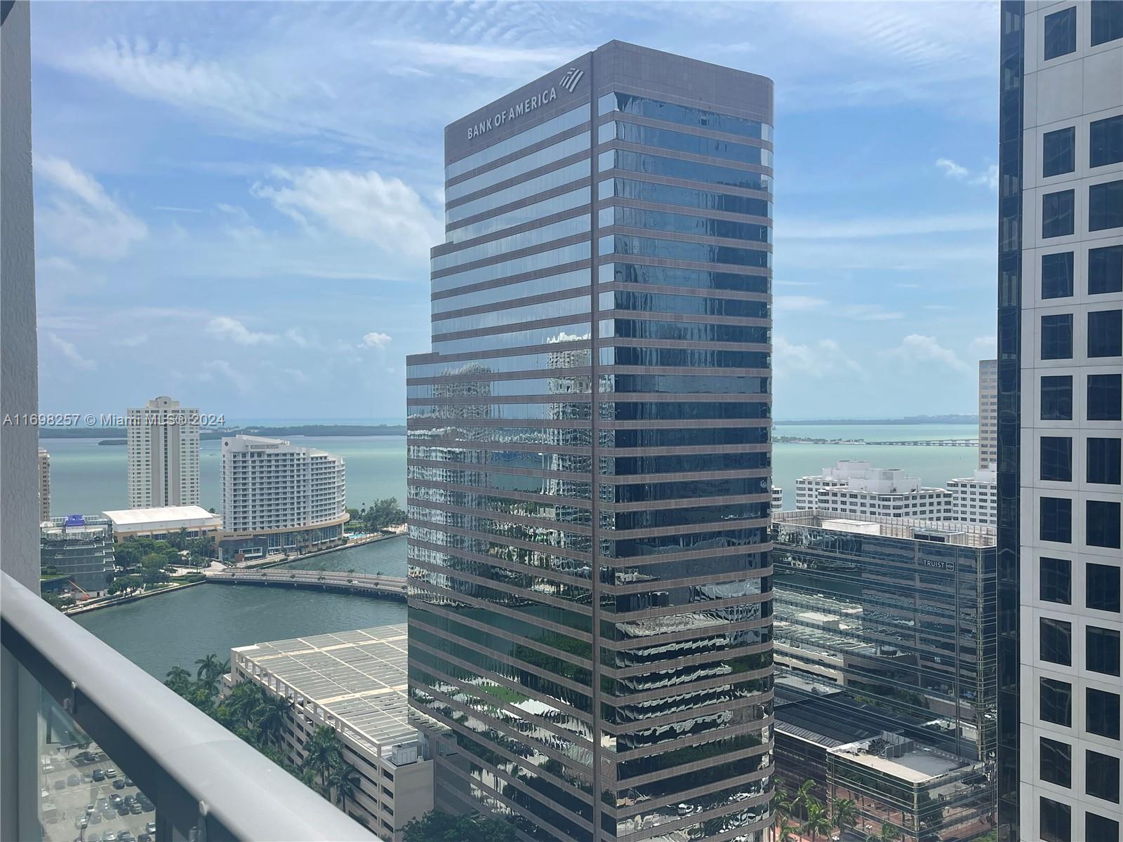 500 BRICKELL EAST - Residential