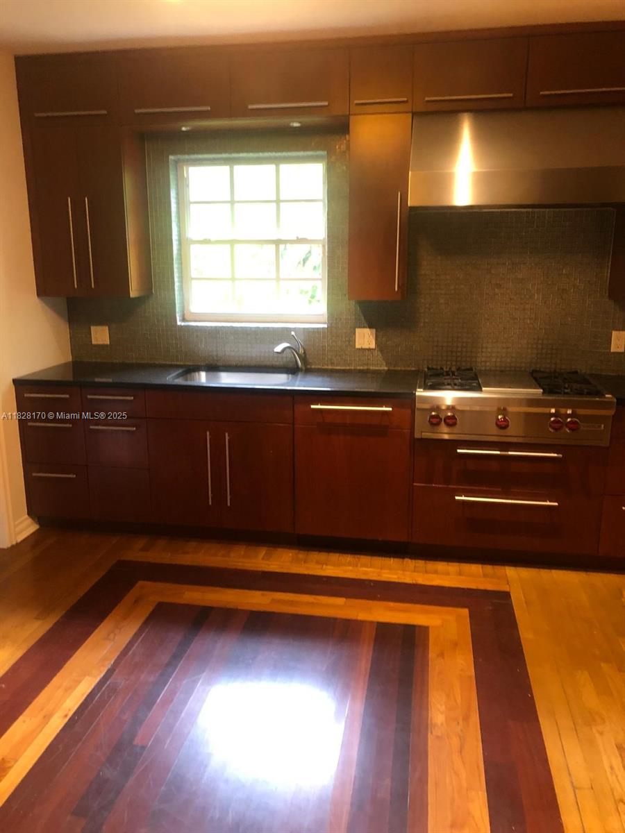 1512 Certosa Ave 1512