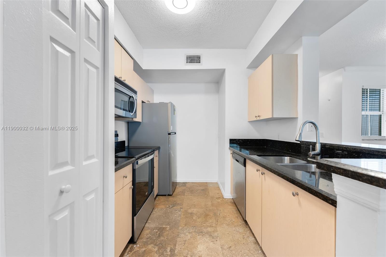 AVENTINE AT MIRAMAR CONDO - Residential Lease