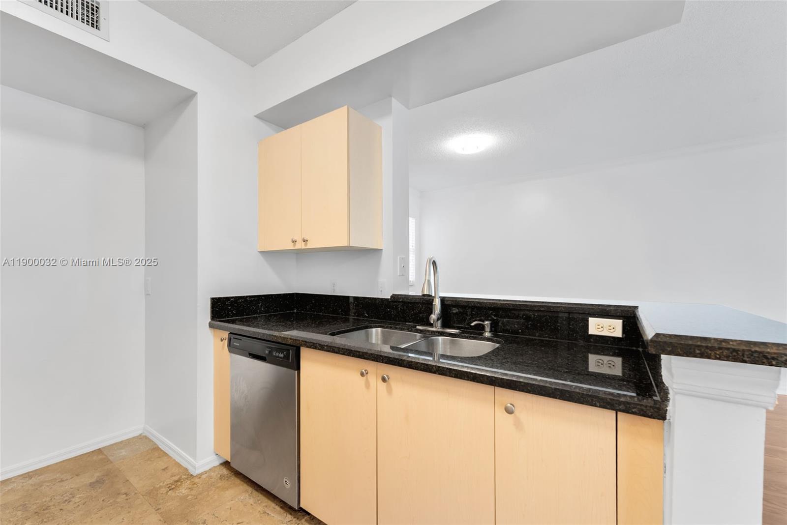 AVENTINE AT MIRAMAR CONDO - Residential Lease