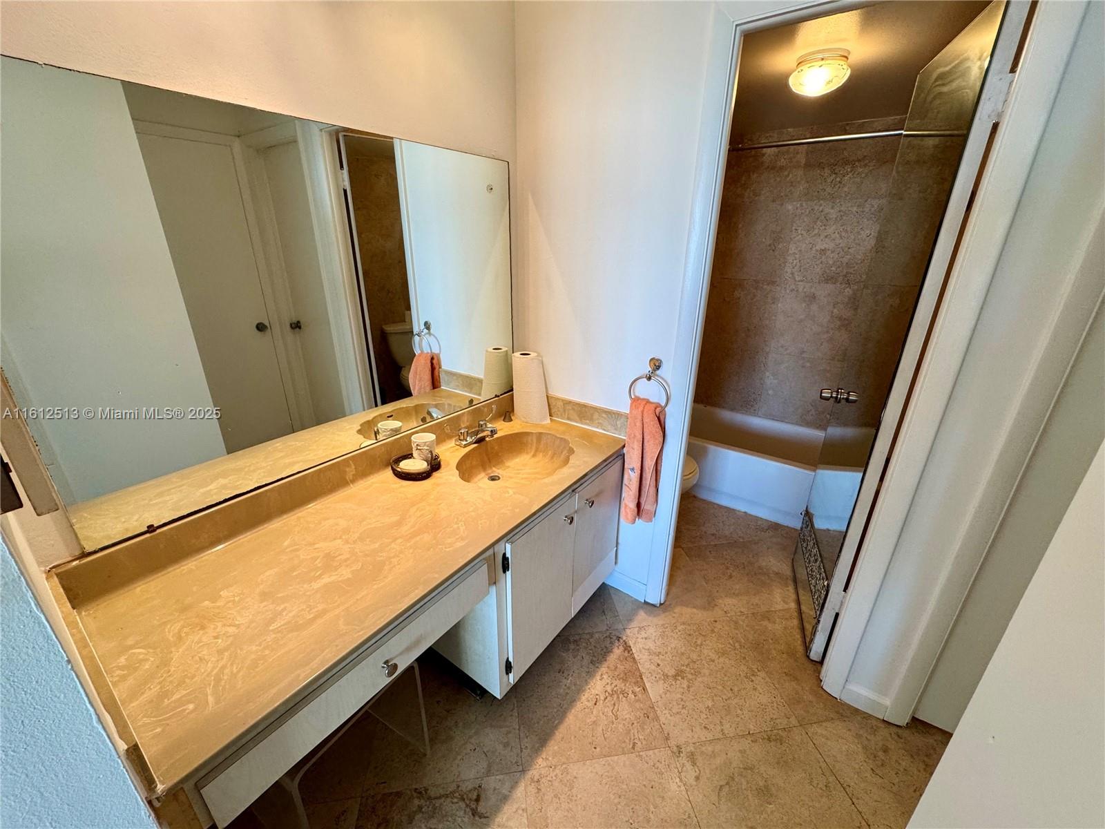 ISLAND TERRACE CONDO - Residential