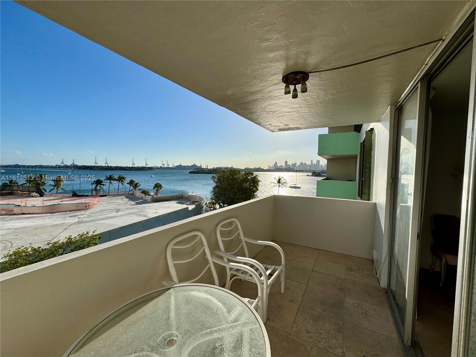 ISLAND TERRACE CONDO - Residential