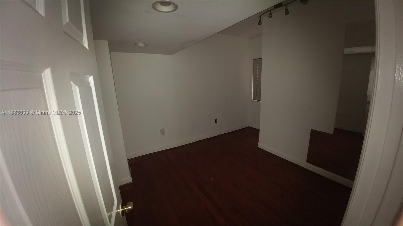 MERIDIAN PARK CONDO - Residential Lease