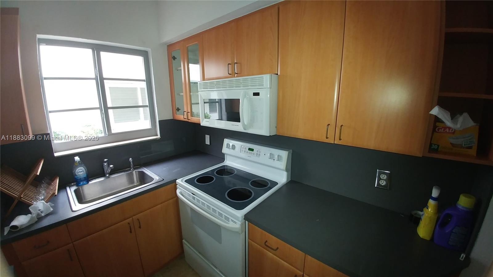 MERIDIAN PARK CONDO - Residential Lease