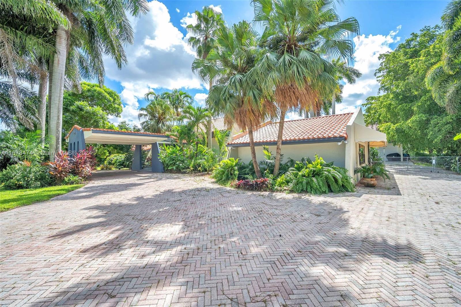 FLORIDA FRUIT LAND COMPAN - Residential