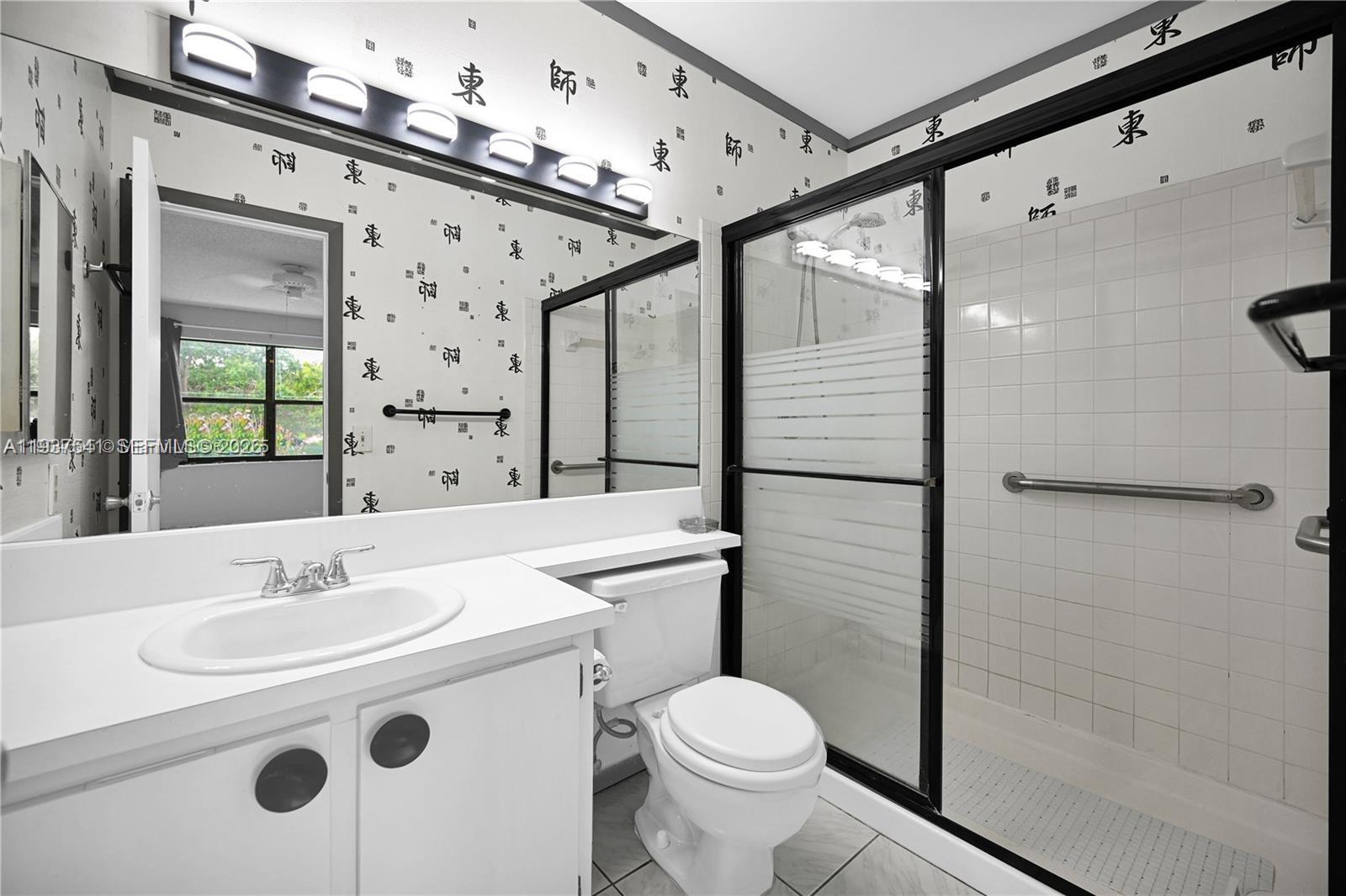 VILLAGE TOWNHOUSES-JACARA - Residential