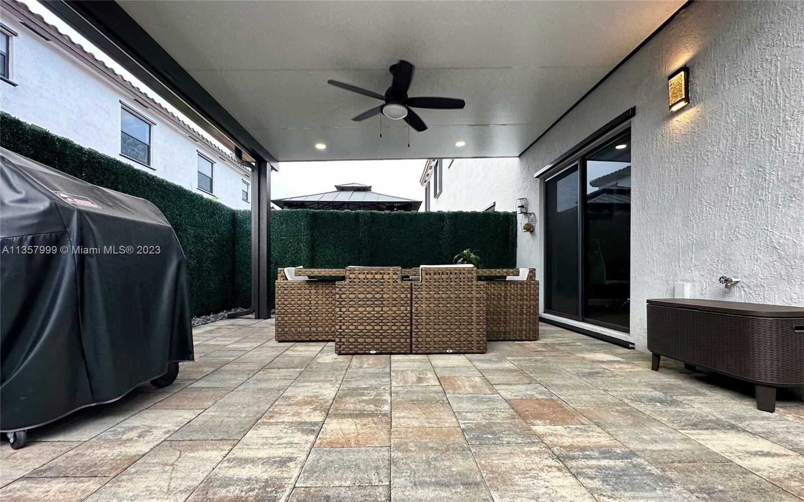 COCO PALM VILLAS - Residential