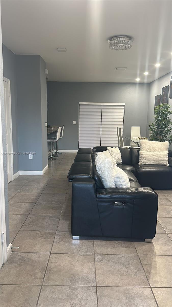 COCO PALM VILLAS - Residential