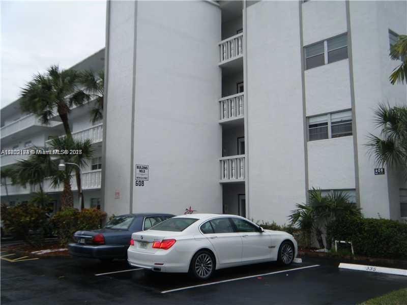 DANIANS NO 2 CONDO - Residential