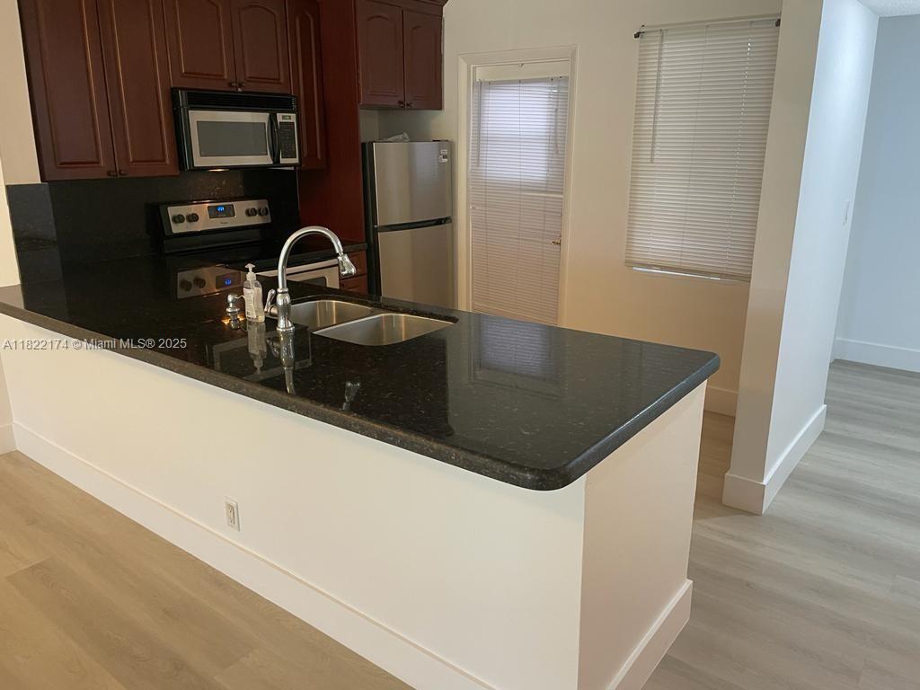 DANIANS NO 2 CONDO - Residential