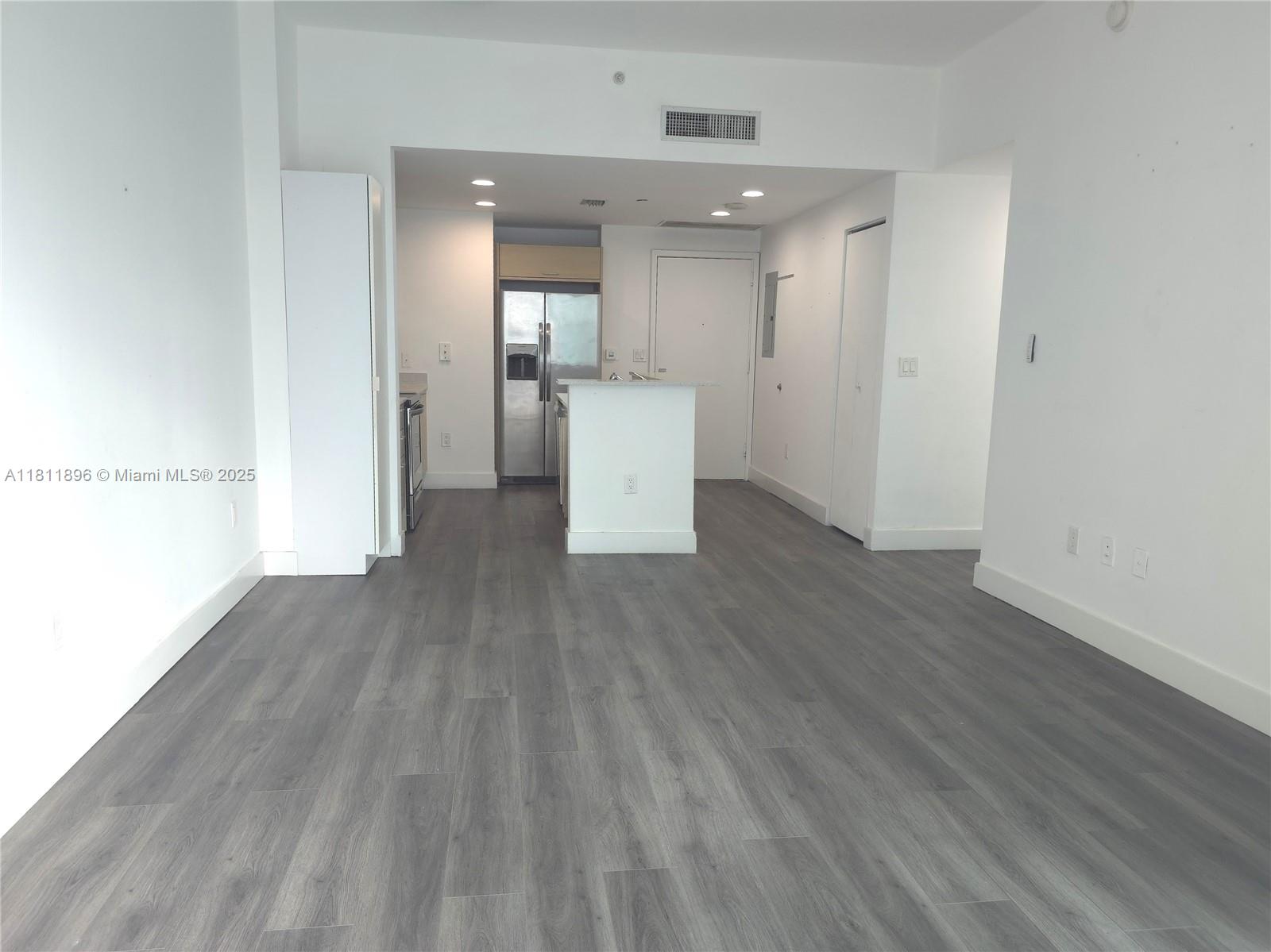 350 NE 24th St 1008