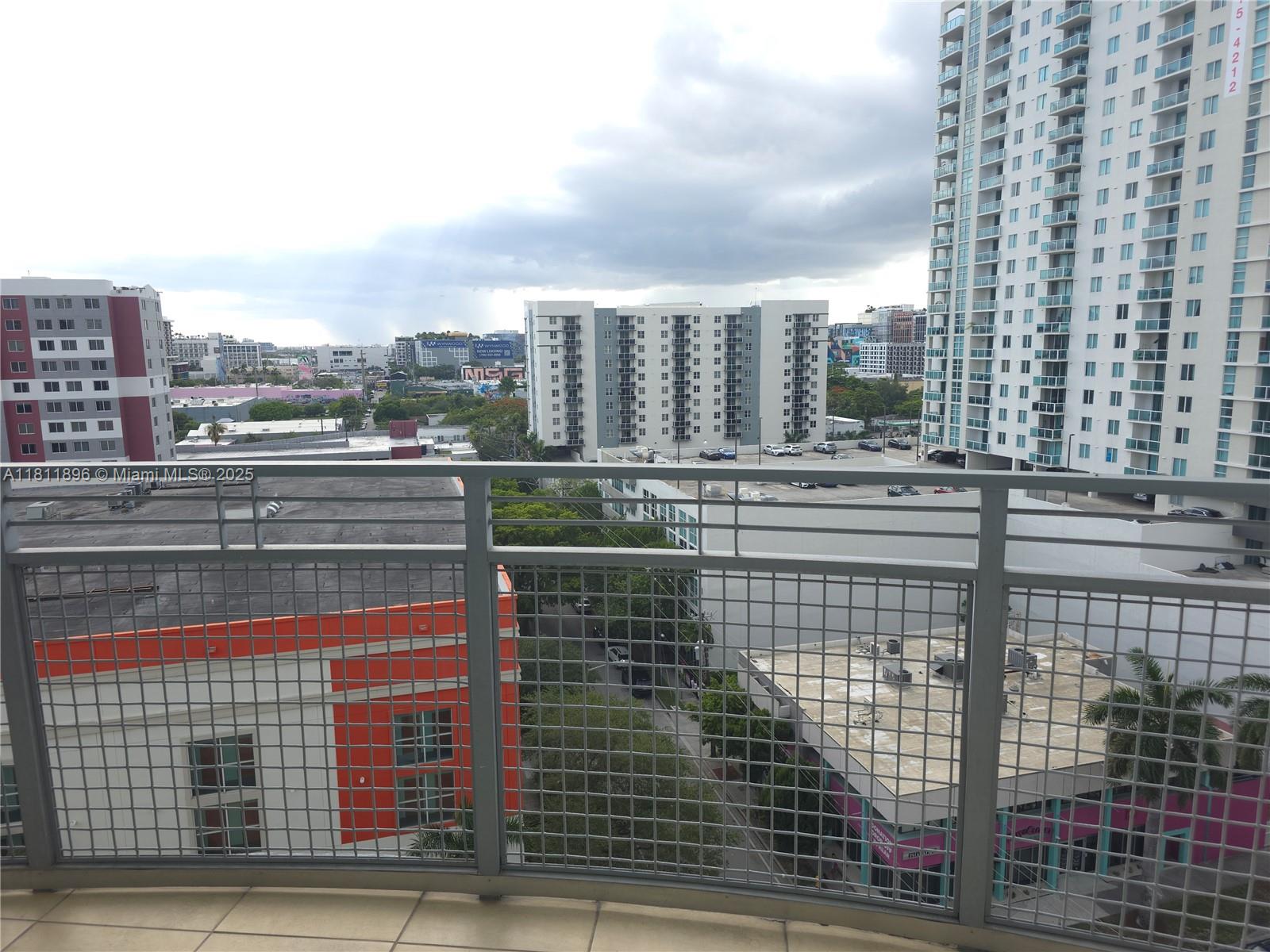 350 NE 24th St 1008