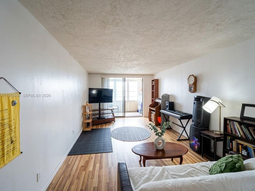 Discover the perfect blend of comfort and convenience in this bright and inviting unit at Somerset a 55 + community. Located on the 3rd floor, this home features a spacious layout with 1 bed 1 bath. Residents enjoy a resort-style lifestyle in a secure, 24-hour guard-gated community. Ideally located just minutes from Florida’s Turnpike, I-95, and the beaches of Fort Lauderdale.
PHOTOS ARE STAGE USING AI.