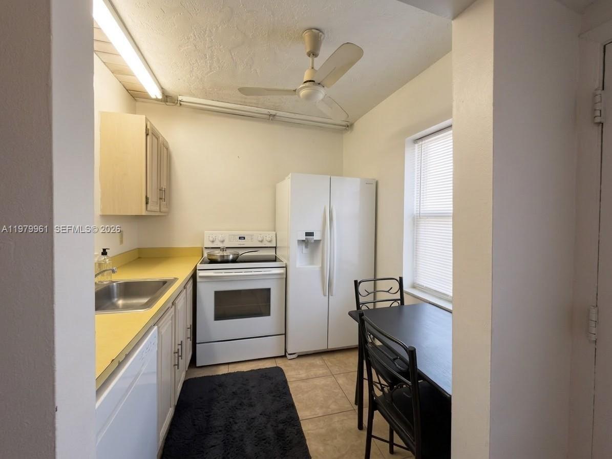 SOMERSET NO 4 CONDO - Residential