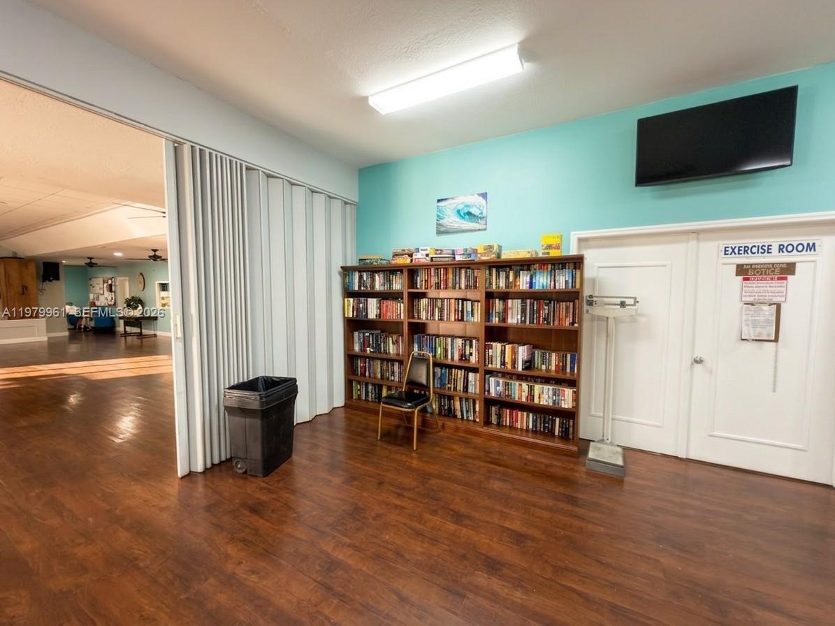 SOMERSET NO 4 CONDO - Residential