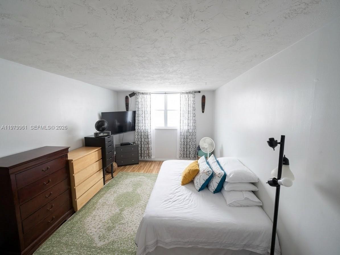 SOMERSET NO 4 CONDO - Residential