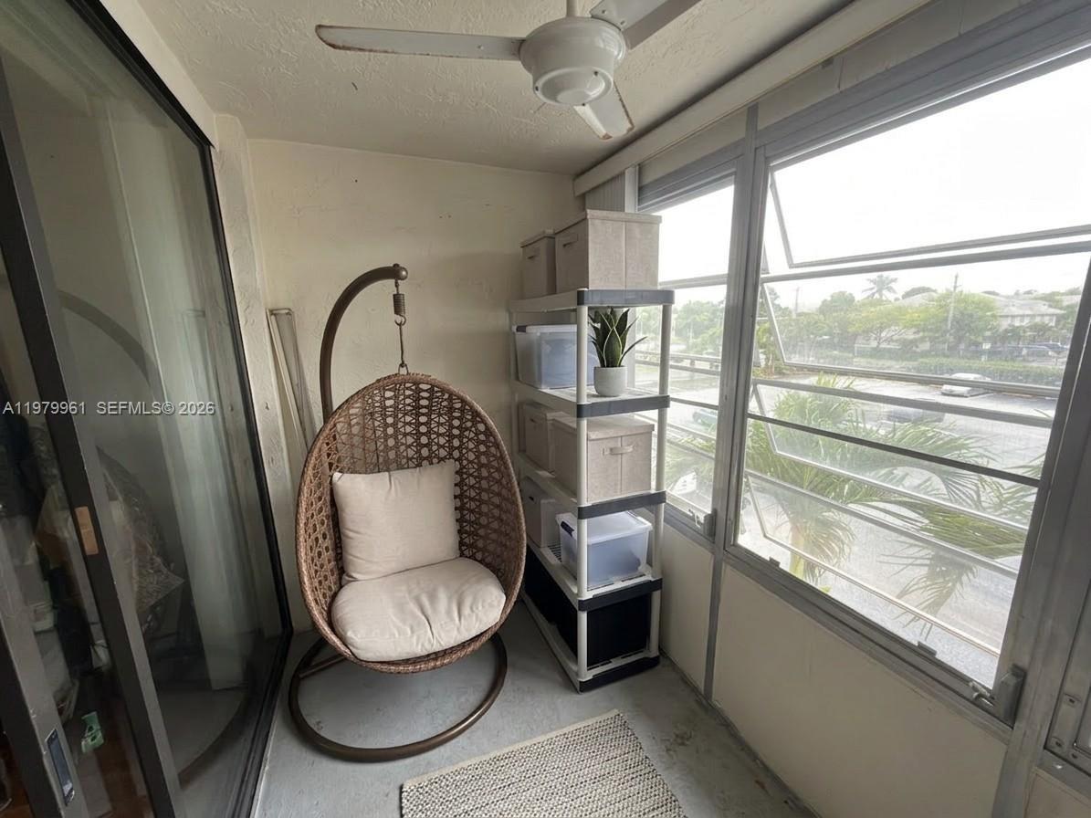 SOMERSET NO 4 CONDO - Residential