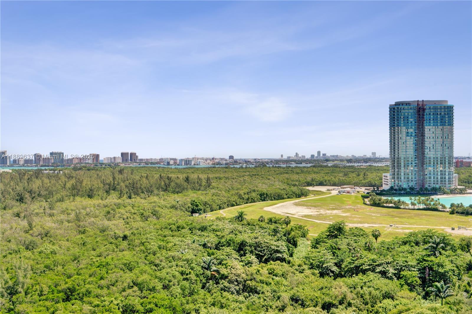 THE OAKS I CONDO - Residential