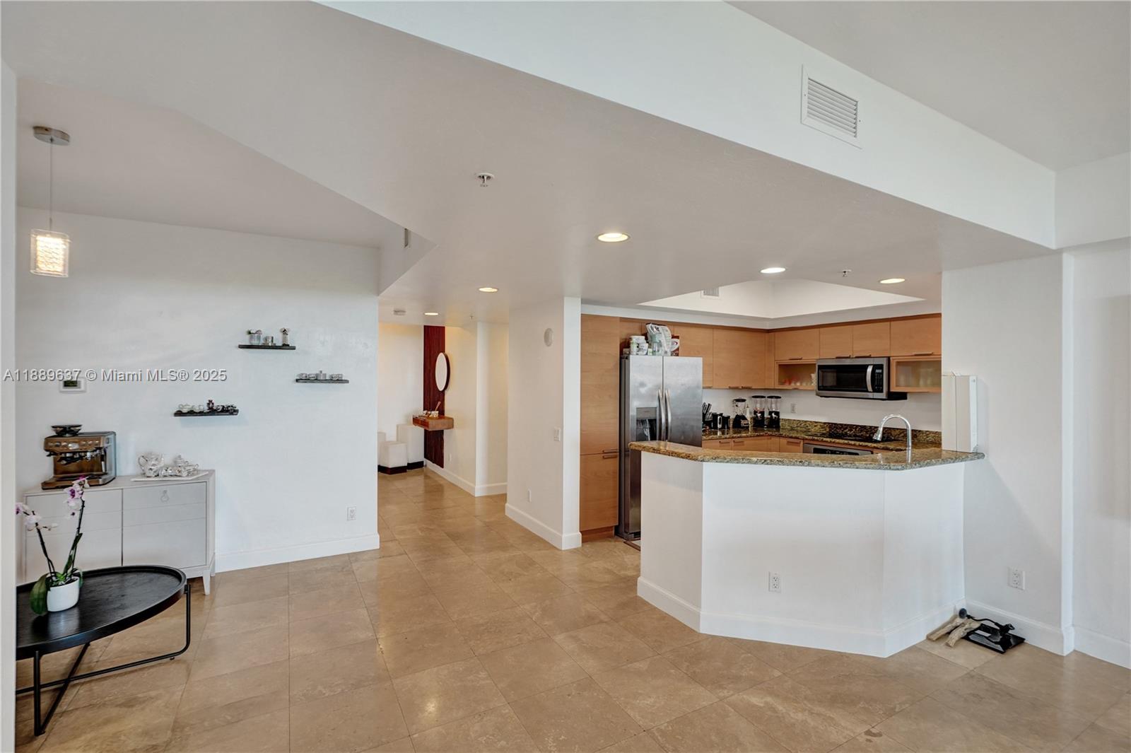 THE OAKS I CONDO - Residential