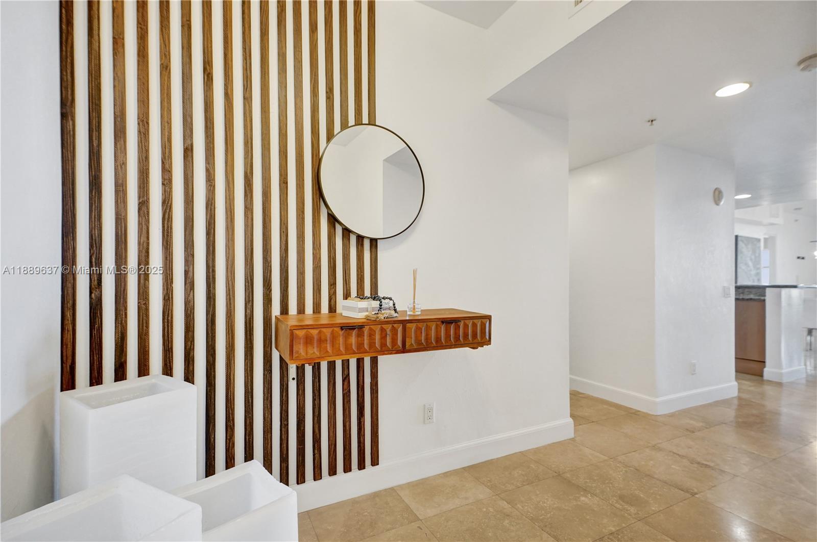 THE OAKS I CONDO - Residential