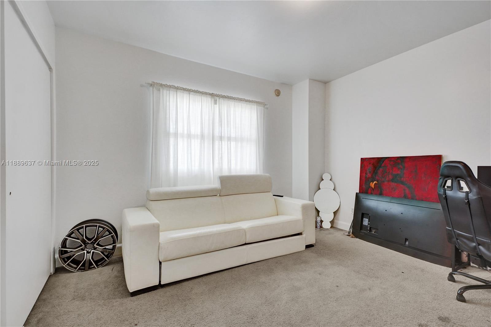 THE OAKS I CONDO - Residential
