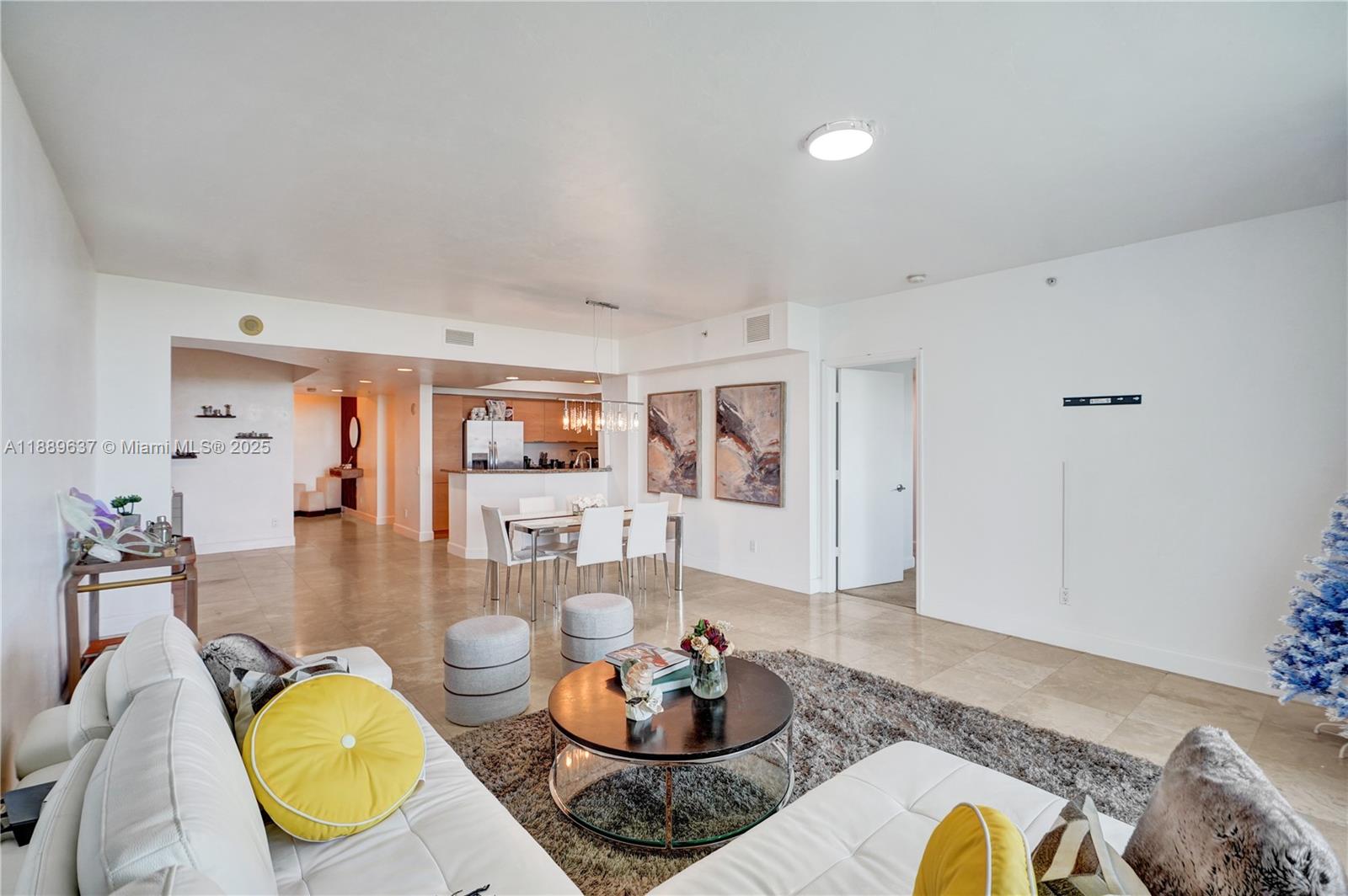 THE OAKS I CONDO - Residential