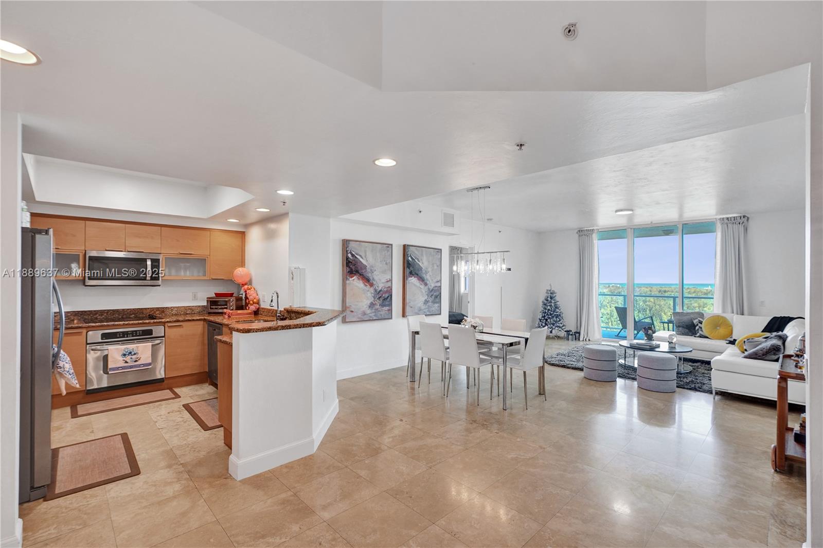 THE OAKS I CONDO - Residential