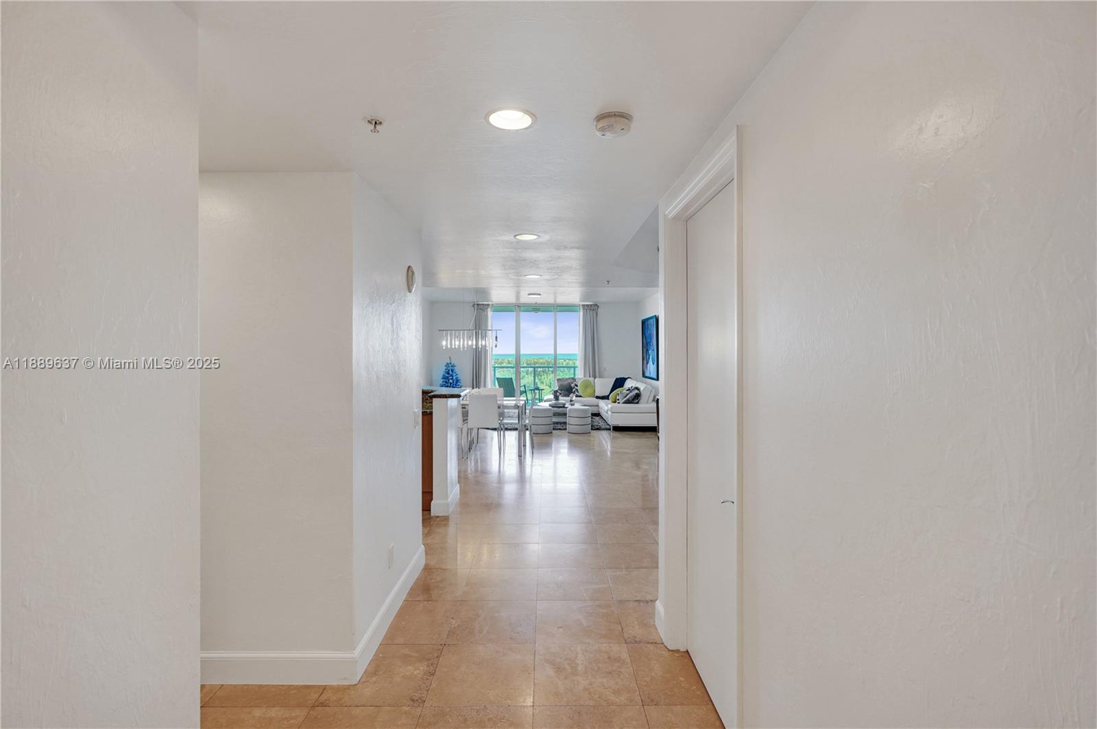 THE OAKS I CONDO - Residential