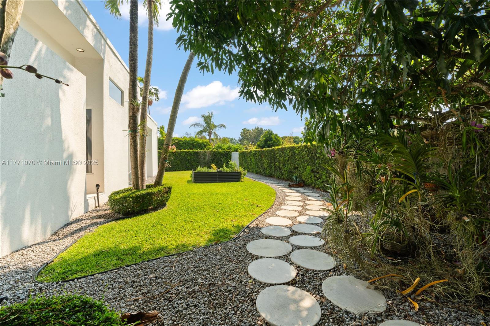 MELAR ESTATES - Residential