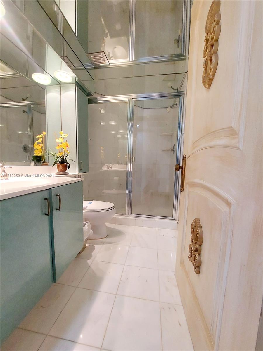 MYSTIC POINTE TOWER 500 C - Residential