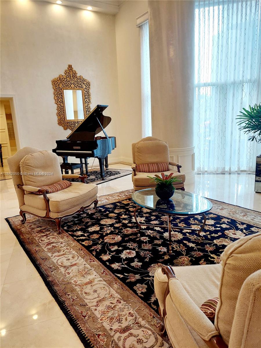 MYSTIC POINTE TOWER 500 C - Residential