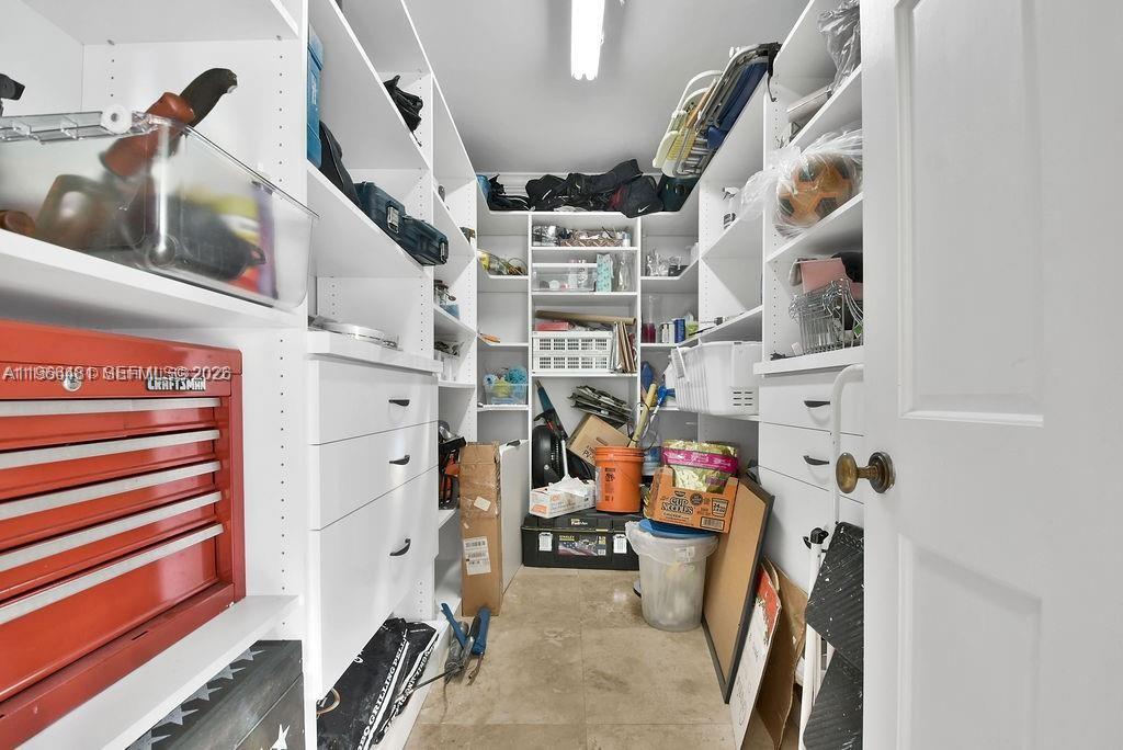 GRIFFIN 345 PLAT - Residential Lease