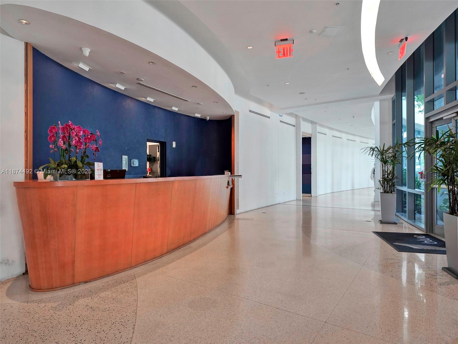 BLUE CONDO - Residential