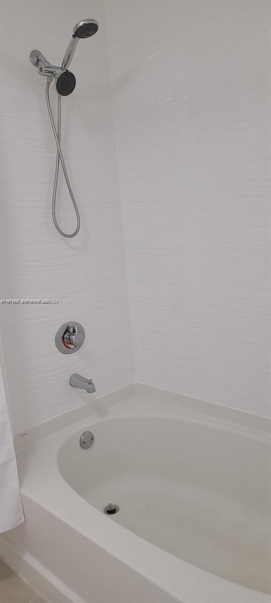 TIERRA VERDE AT DELRAY BE - Residential Lease