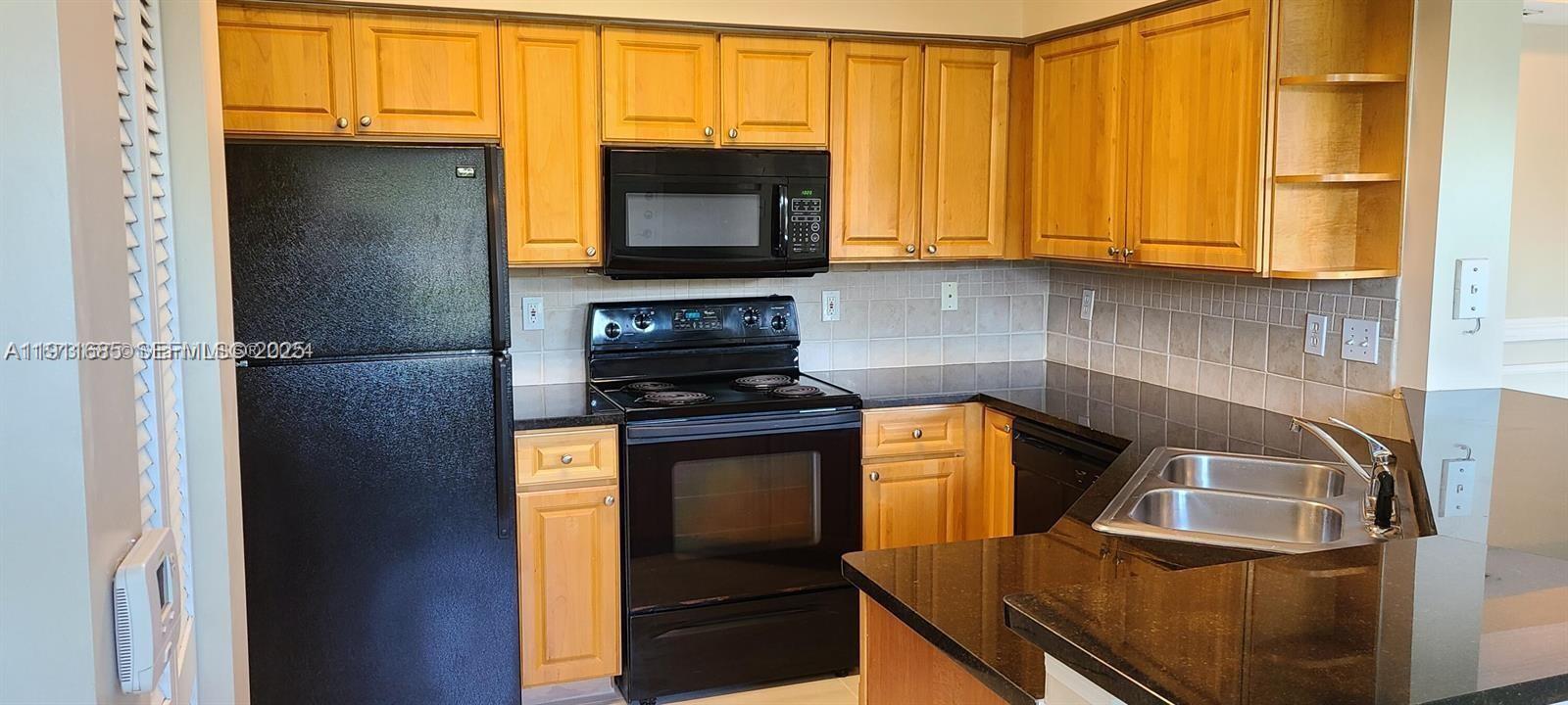 TIERRA VERDE AT DELRAY BE - Residential Lease